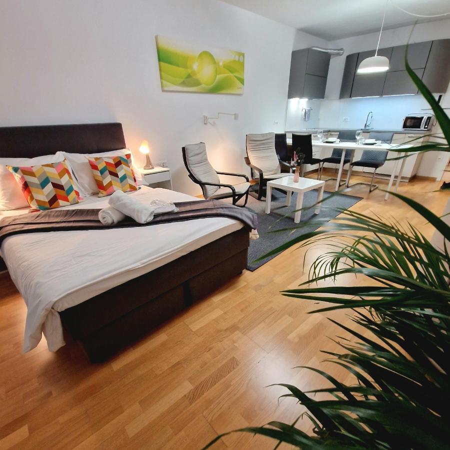 Bed & Breakfast Rezidenca Pipanova Любляна Екстер'єр фото